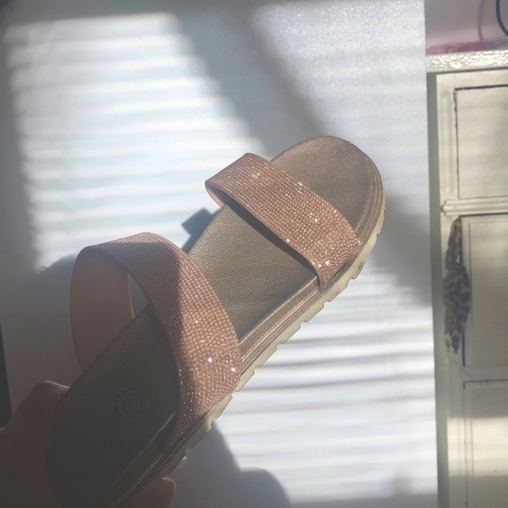 Blinding sandals ✨👡
